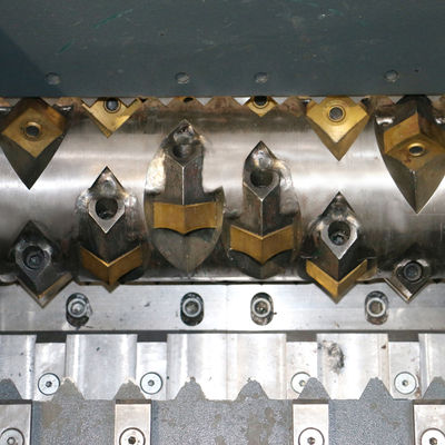 Niszczarka do butelek z twardym plastikiem 300 kg / h