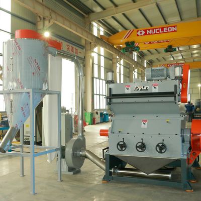Maszyna do recyklingu odpadów z tworzyw sztucznych 500 kg / H PET PP PVC PS PC Niszczarka do arkuszy z tworzywa sztucznego