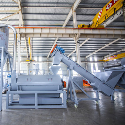 Maszyny do recyklingu odpadów z tworzyw sztucznych CE 1000kg / H Butelki PET Kruszarka Pralka